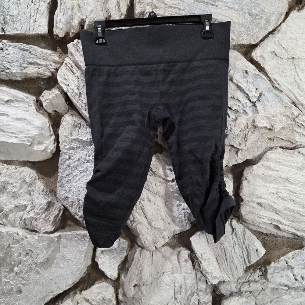 Lululemon In The Flow Crop II Seamless Ruched Striped Leggings Women’s Size 8